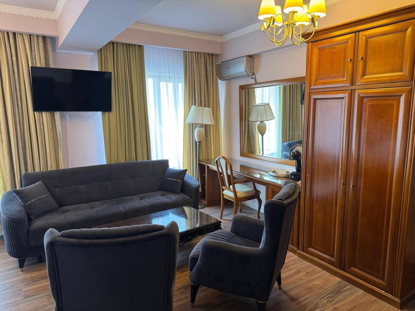 Hego (Adults Only) Hotel Hunedoara Eksteriør billede