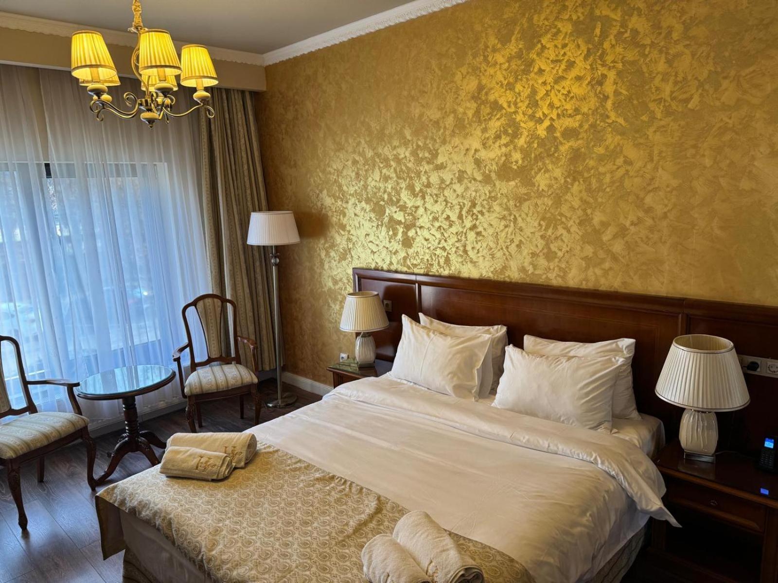 Hego (Adults Only) Hotel Hunedoara Eksteriør billede